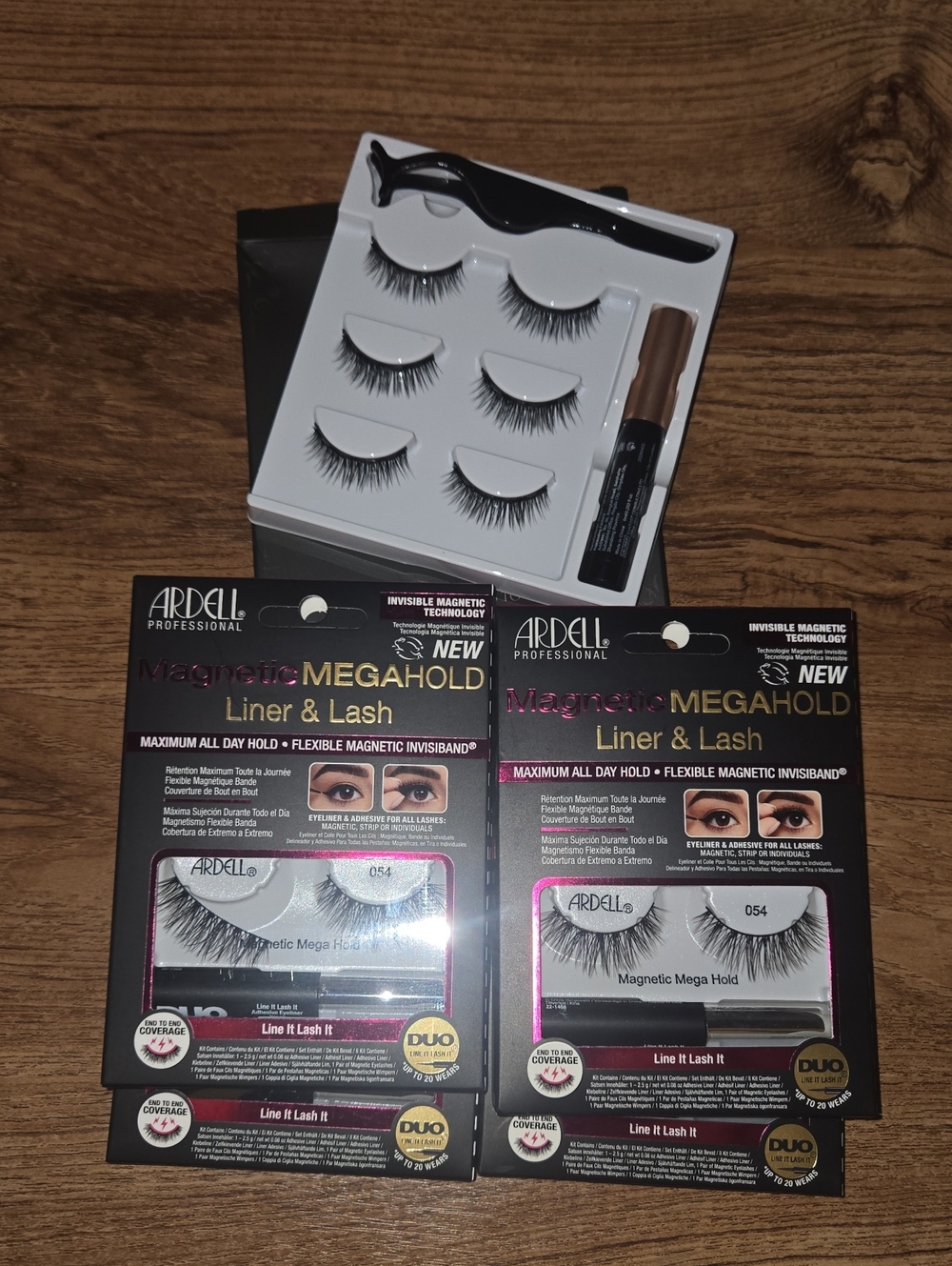 5 Boxes Of Lashes - Magnetic Mega Hold Liner & Lash Set in Black